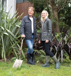 Muck Boots Derwent II -UK Shoe Sales 2024 muck boots derwent ii black moss couple7