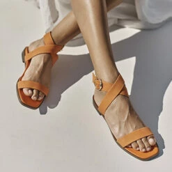 Vionic Poppy Anaya -UK Shoe Sales 2024 spring 23 anaya i2536l4800 marmalade 0451 lifestyle 6