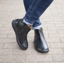 Strive Bamford II WP Boot -UK Shoe Sales 2024 strive bamford ii black 08 9